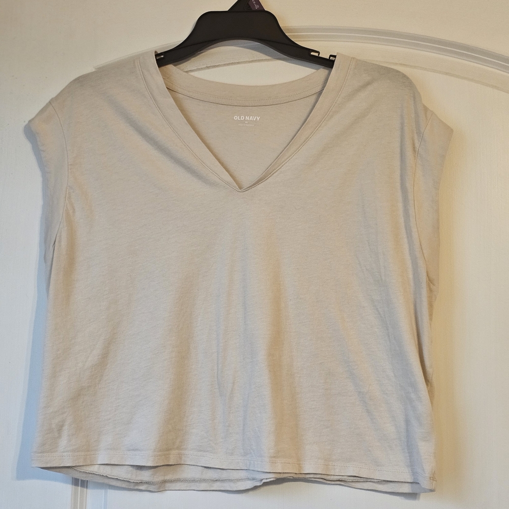 Old Navy Women's Beige V-Neck Tee